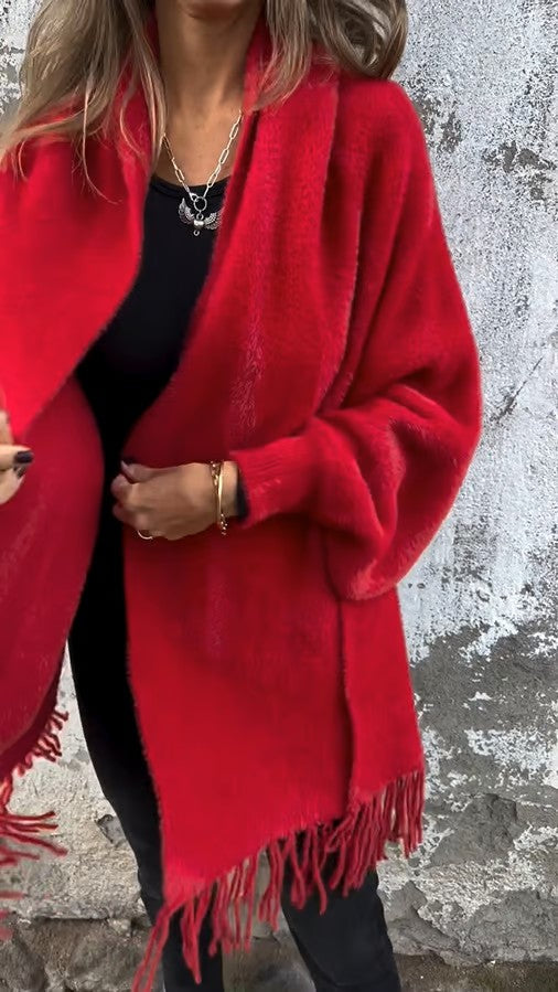 “Seraphine siyah püsküllü şal palto – kadın kışlık kaban”

“Seraphine gri şal hırka – sıcak tutan kışlık palto”